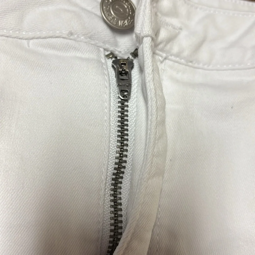 Seven7 White Denim Shorts "Weekend Shorts" Size 16 - Picture 5 of 9